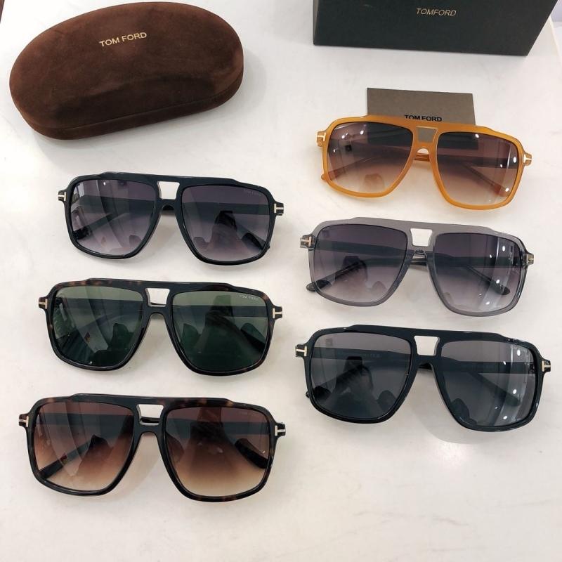 TOM FORD